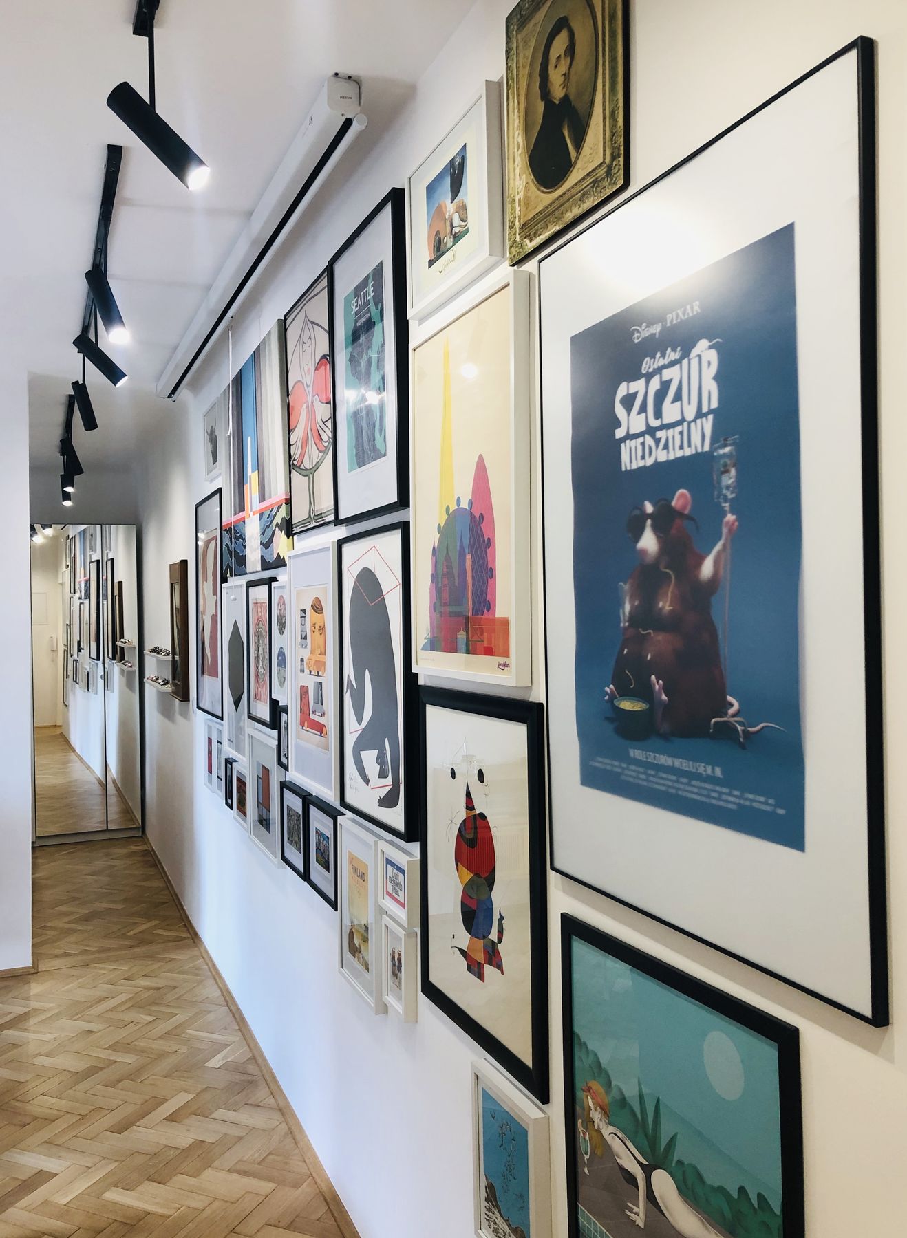 Gallery corridor